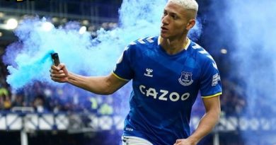 Gigit Jari Lagi Ketertarikan Arsenal Pada Richarlison Berujung Patah Hati