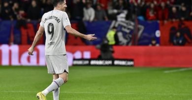 Robert Lewandowski Dihukum Tiga Pertandingan La Liga Barcelona